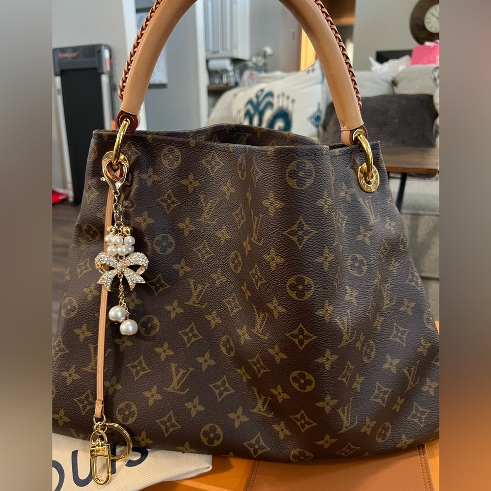 Louis Vuitton Artsy MM Monogram 💋